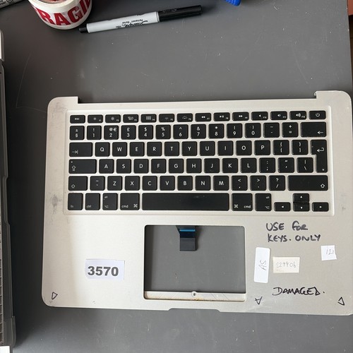 A1369 palmrest keyboard top - uk,